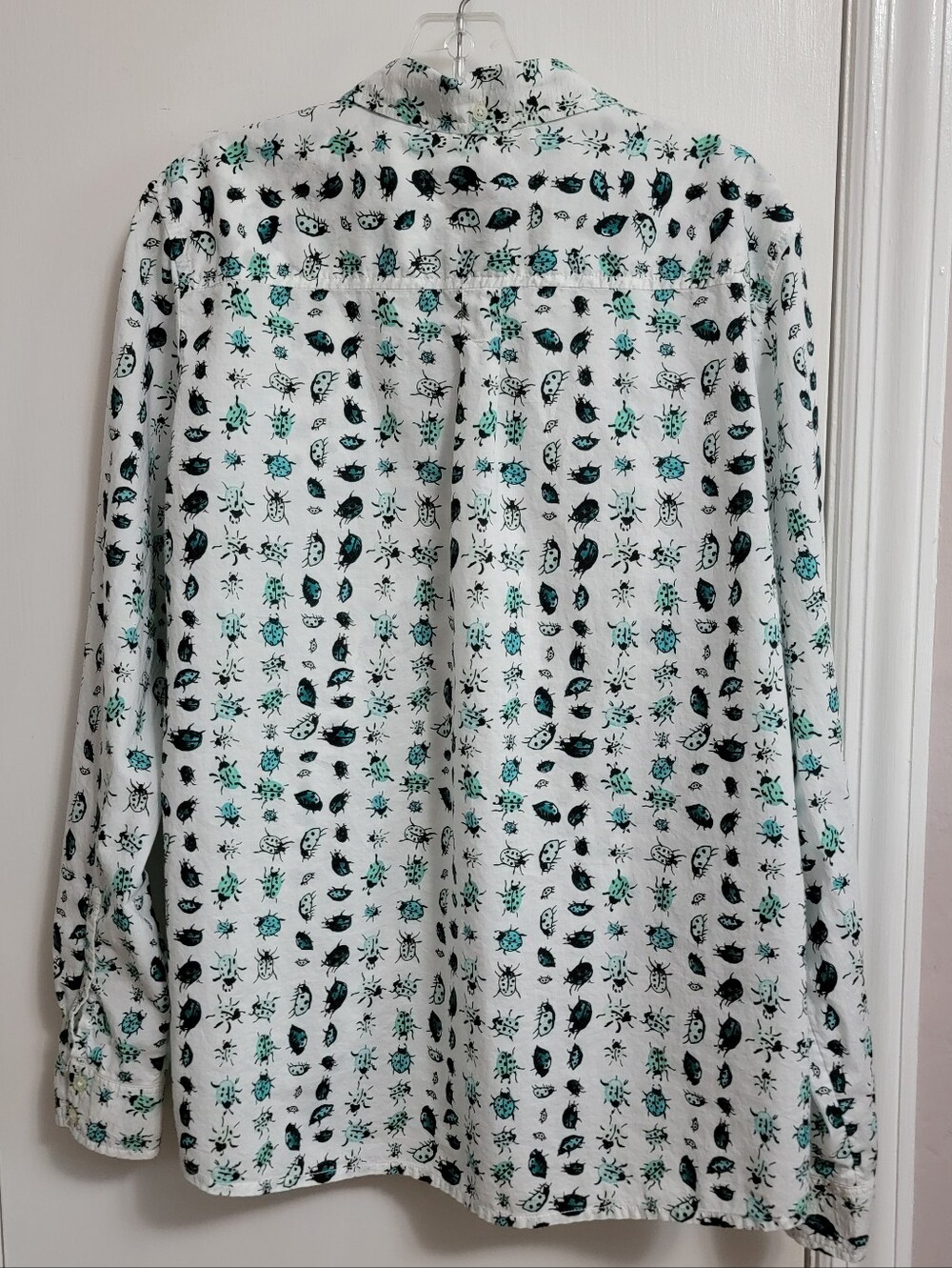 GAP turquoise ladybug button-front shirt š - Picture 2 of 3